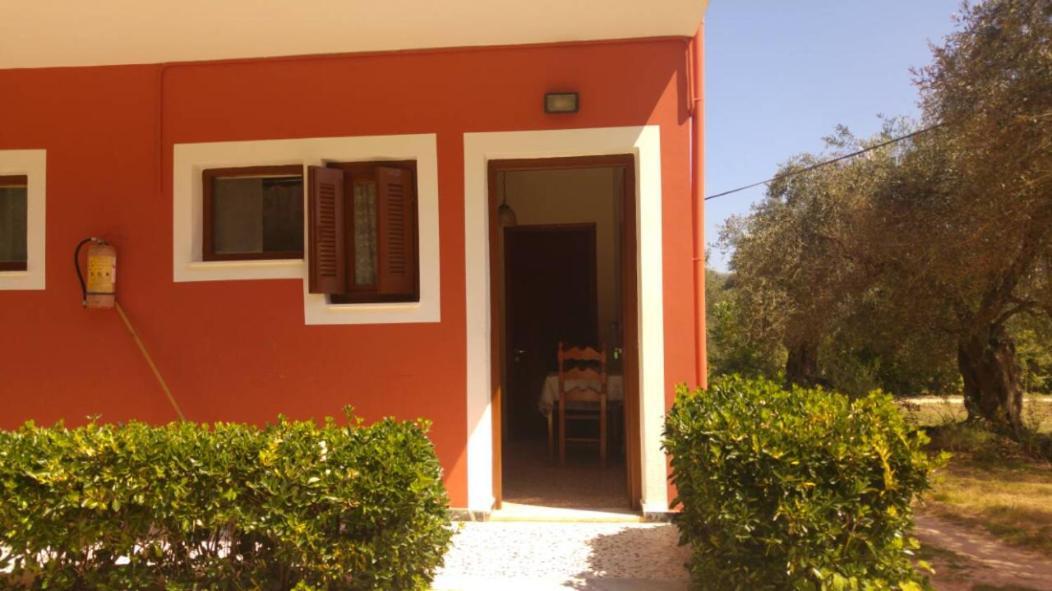 Apartament Geramia Melíssia Zewnętrze zdjęcie